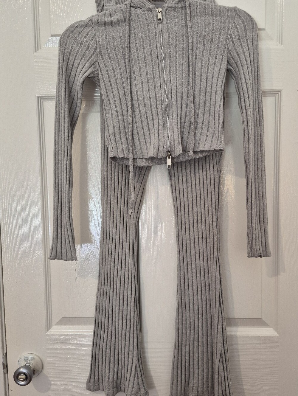SHEIN (NO COMMENT) | MEDIUM | RIBBED KNITTED GREY 2 PC SET